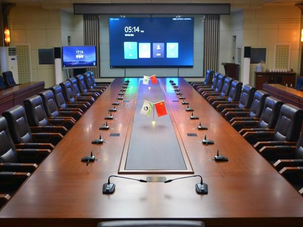 100人左右開蘑菇视频网址官网，騰訊會議和zoom哪個更好用？