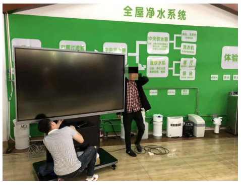 認真安裝的蘑菇TV官网免费进入小哥